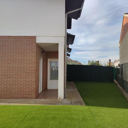 Chalet Con Amplio Jardin Casalarreina Luaran gambar