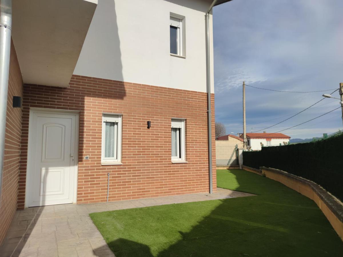 Chalet Con Amplio Jardin Casalarreina Luaran gambar
